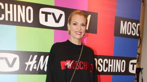 Βίκυ Καγιά: Φωτογραφίζει τον 11 μηνών γιο της με χριστουγεννιάτικα στολίδια