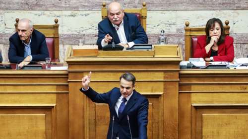 Άγρια κόντρα Μητσοτάκη - Βούτση στη Βουλή