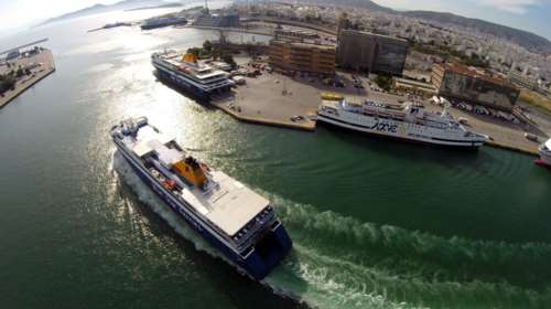 Φάρσα η &quot;βόμβα&quot; στο Blue Star Horizon- Αναχώρησε το πλοίο