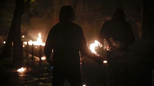 Επίθεση με μολότοφ κατά ΜΑΤ στην Πατησίων