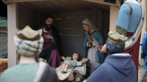 Η ξεχωριστή παραδοσιακή φάτνη σε σπηλιά των Χανίων