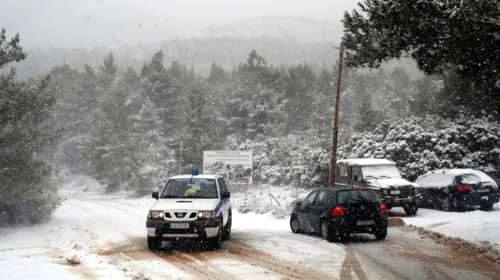 Β. Ελλάδα: Ποιοι δρόμοι έχουν κλείσει, που χρειάζονται αλυσίδες