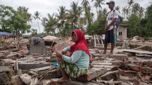 Ινδονησία: Με drones αναζητούν επιζώντες στα χαλάσματα