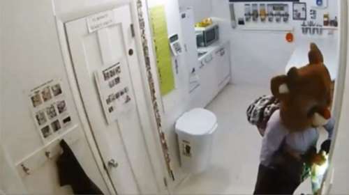 Κολοράντο: Ντύθηκε... «Ρούντολφ το ελαφάκι» και πήγε για διάρρηξη