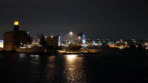 «Ποδαρικό» στο λιμάνι του Πειραιά με το «ΜΠΛΟΥ ΣΤΑΡ ΔΗΛΟΣ»