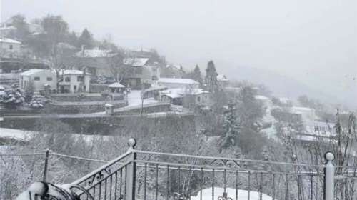 Στα λευκά η Μακεδονία, χιόνια στην Θεσσαλονίκη