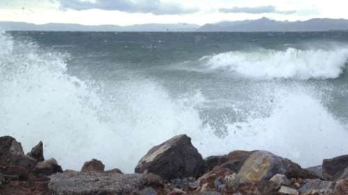 Η Σοφία ανατρέπει ακτοπλοϊκά δρομολόγια- Κλειστά τα πορθμεία