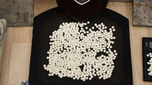 Μέσα σε πλάκες μολύβδου θα πέρναγαν χιλιάδες χάπια του ISIS