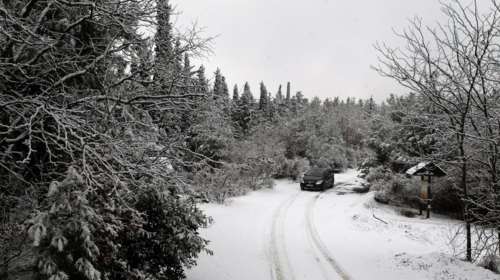 Σε εξέλιξη επιχείρηση απεγκλωβισμού φύλακα από το πάρκο κεραιών Χορτιάτη