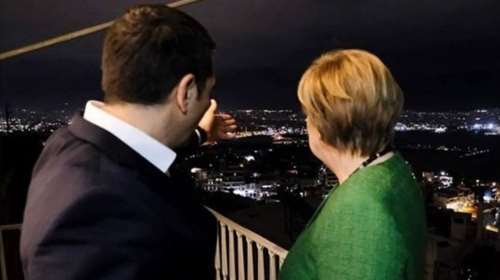 «Ρομαντική» φωτογραφία Μέρκελ - Τσίπρα στον Πειραιά - το μενού στο δείπνο