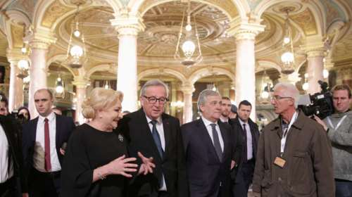 Γιούνκερ: Κάνουμε συμβιβασμούς αλλά όχι κατά της διαφθοράς