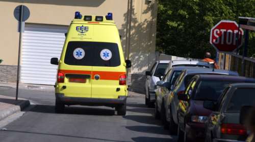 Αυτοπυροβολήθηκε αστυνομικός στη Λακωνία - Τραυματίας και ο γιος του