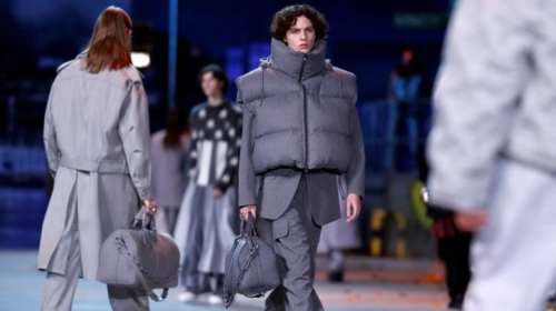 Β. Αμπλο: Ο πρώτος Αφροαμερικανός διευθυντής στον LV και ο Μάικλ Τζάκσον