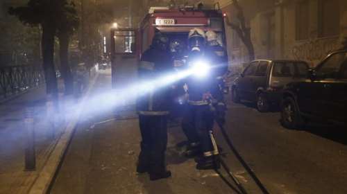 Nεκρός σε πυρκαγιά σε εγκαταλελειμμένο κτίριο στον Κολωνό