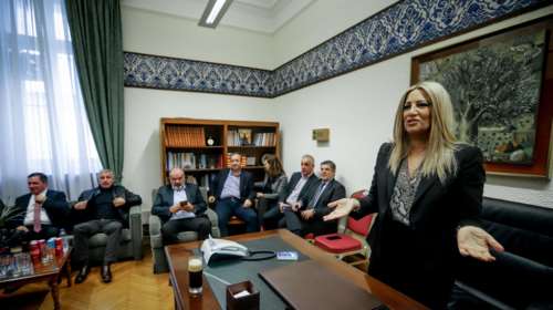 ΚΙΝΑΛ: Δεν ψηφίζει τις Πρέσπες-Βολές κατά Θεοχαρόπουλου