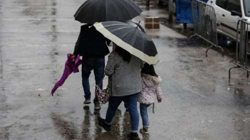 Βροχές, καταιγίδες αλλά και χιόνια στα ορεινά
