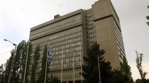 Σάλος με τα 496 ευρώ για 4 ομπρέλες στο υπουργείο Προστασίας του Πολίτη