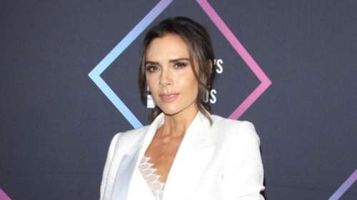 Η Βικτόρια Μπέκαμ μας δείχνει χωρίς ρετούς το κορμί της