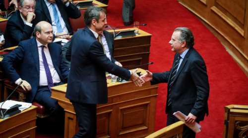 Γιατί δεν κατέθεσε η ΝΔ την πρόταση μομφής