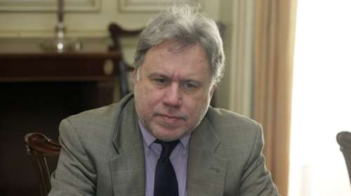 Κατρούγκαλος: Στηρίζουμε τη νόμιμη κυβέρνηση της Βενεζουέλας