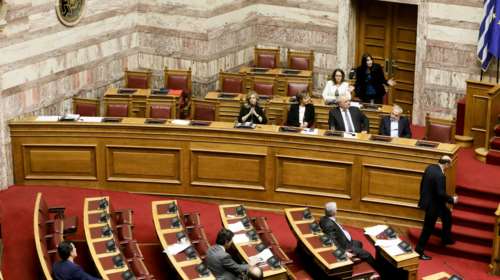 Παράταση μέχρι την Παρασκευή στην ψηφοφορία των &quot;Πρεσπών&quot;