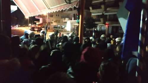 Επεισόδια σε σπίτι βουλευτή του ΣΥΡΙΖΑ - Δύο αστυνομικοί τραυματίες