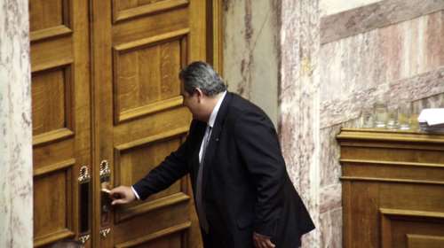 Μέσω Twitter o Καμμένος καλεί για μπλόκο στην ψηφοφορία της συμφωνίας