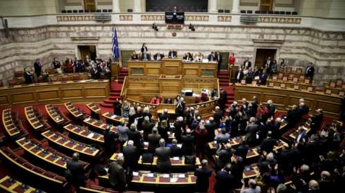 FAZ για Συμφωνία των Πρεσπών: &quot;28 χρόνια και 38 ώρες&quot;