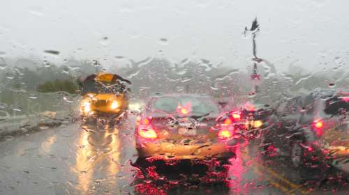 Βροχές και καταιγίδες την Κυριακή-Που θα χτυπήσει η κακοκαιρία