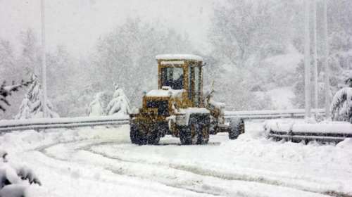 Προβλήματα κυκλοφορίας στη Βόρεια Ελλάδα λόγω χιονόπτωσης