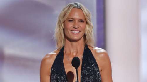 Ρόμπιν Ράιτ: Η πολύ αποκαλυπτική εμφάνισή της στα βραβεία SAG