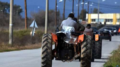 Στους δρόμους οι αγρότες-Mπλόκα από την Φλώρινα έως την Κρήτη [Εικόνες]