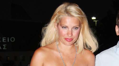 Η Μενεγάκη τα... άκουσε στα social media γιατί ανέβασε φωτο της κόρης της