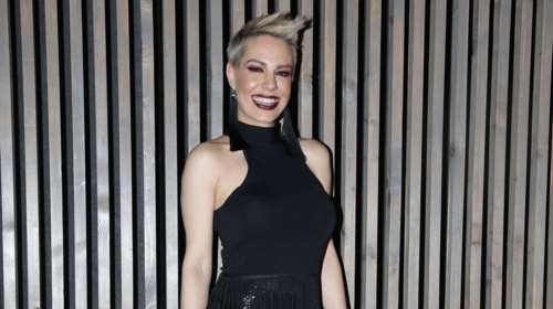 Ράνια Κωστάκη: Με φόρμες στο cozy διαμέρισμά της