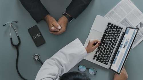 Το «Best Of» της ΑΑΔΕ: Γιατροί, βενζινάδικα, λιανεμπόριο