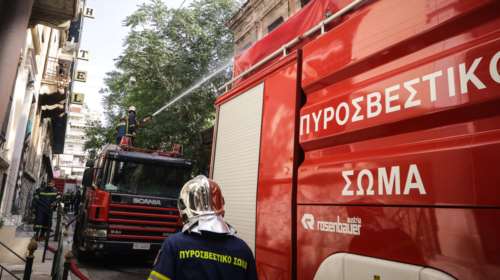 Φωτιά σε σπίτι στη Νέα Σμύρνη - δεν κινδύνευσαν άνθρωποι