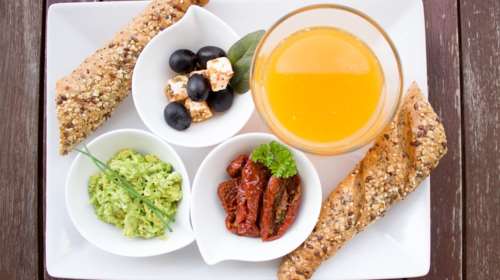 Μύθοι και αλήθειες για το καθημερινό πρωινό: Βοηθά στην απώλεια βάρους;