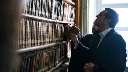 Παραμένουν οι δύο γραμμές στο Μαξίμου για το χρόνο των εκλογών