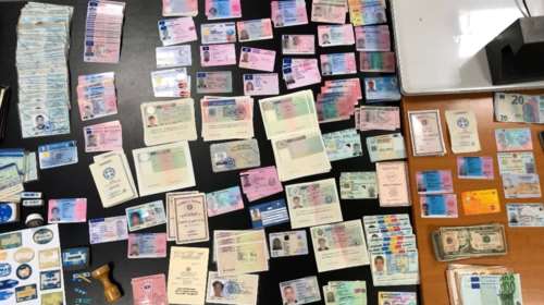 Μπίζνα με κέρδη εκατοντάδες χιλιάδες € από εμπορία ταξιδιωτικών εγγράφων