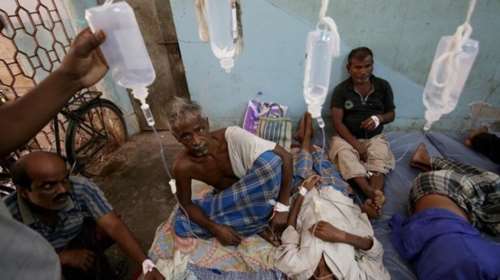 Iνδία: Περισσότεροι από 100 άνθρωποι πέθαναν από νοθευμένο αλκοόλ