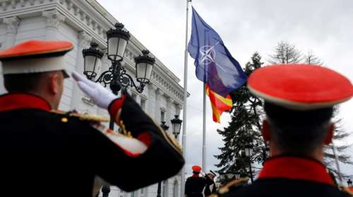 MIA: Πιθανή πρόταση Αποστολάκη για εκπαίδευση του στρατού της Β. Μακεδονίας