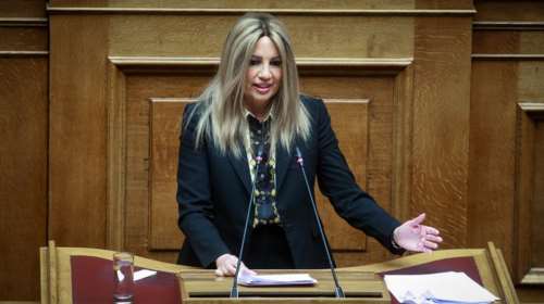 Γεννηματά για αναθεώρηση: Δεν θα αφήσουμε να γίνει υπόθεση ενός