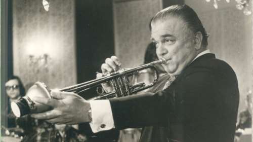 Η διαχρονική γοητεία της μουσικής του Γιώργου Μουζάκη