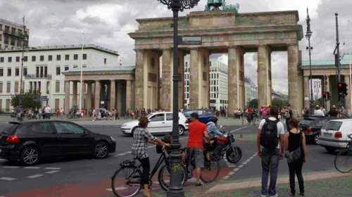 Bloomberg: βραδεία η όποια ανάκαμψη της γερμανικής οικονομίας