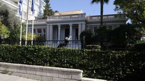 Αντίστροφη μέτρηση για τον ανασχηματισμό μετά την αναθεώρηση