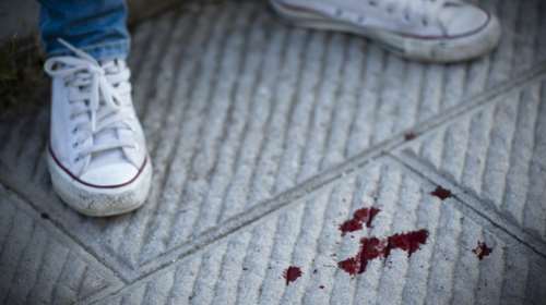 Με χτύπησαν με μπουνιές και κλωτσιές επειδη ζητησα να πληρωθω