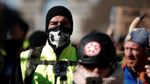 Κίτρινο γιλέκο&quot; κρατείται για αντισημιτική επίθεση