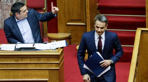 Μονομαχία Τσίπρα - Μητσοτάκη για τον χώρο του Κέντρου