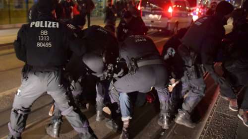 Γερμανία: Ανδρας αυτοπυρπολήθηκε για τη φυλάκιση Οτσαλάν