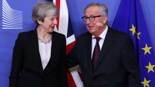 Ο Γιούνκερ, το ατύχημα και το αστείο για το Brexit